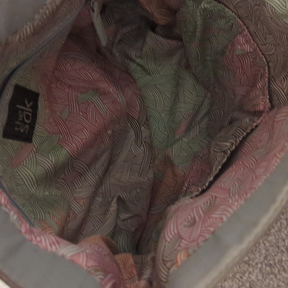 The SAK purse in a light green leather color. - Picture 5 of 8